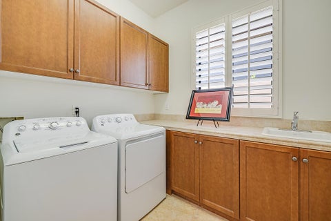 Tiny photo for 46248 Point Happy Way, La Quinta, CA 92253 (MLS # 219152650DA)