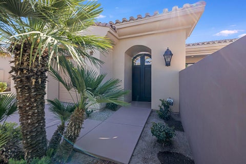 Tiny photo for 46248 Point Happy Way, La Quinta, CA 92253 (MLS # 219152650DA)