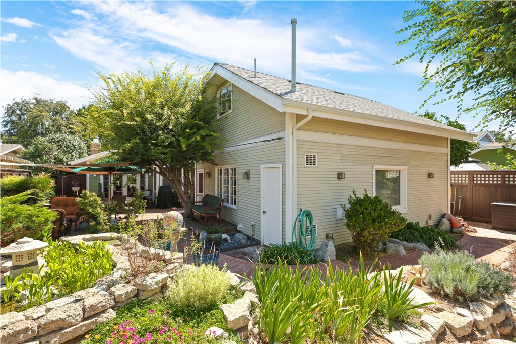 Vintage Home - Residential