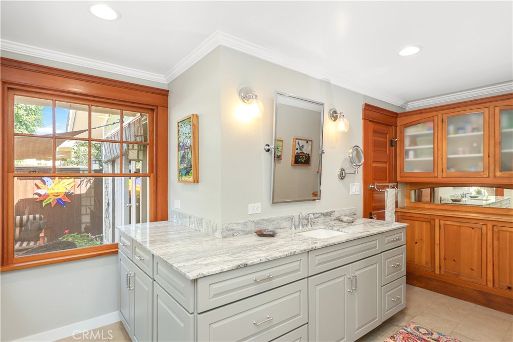 Vintage Home - Residential
