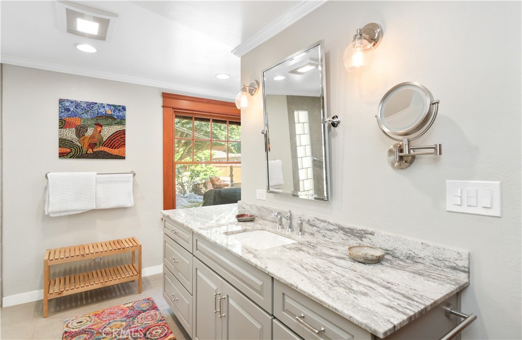 Vintage Home - Residential