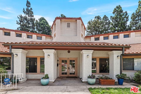 Photo of 501 Palisades Drive #308, Los Angeles, CA 90272 (MLS # 26991083)