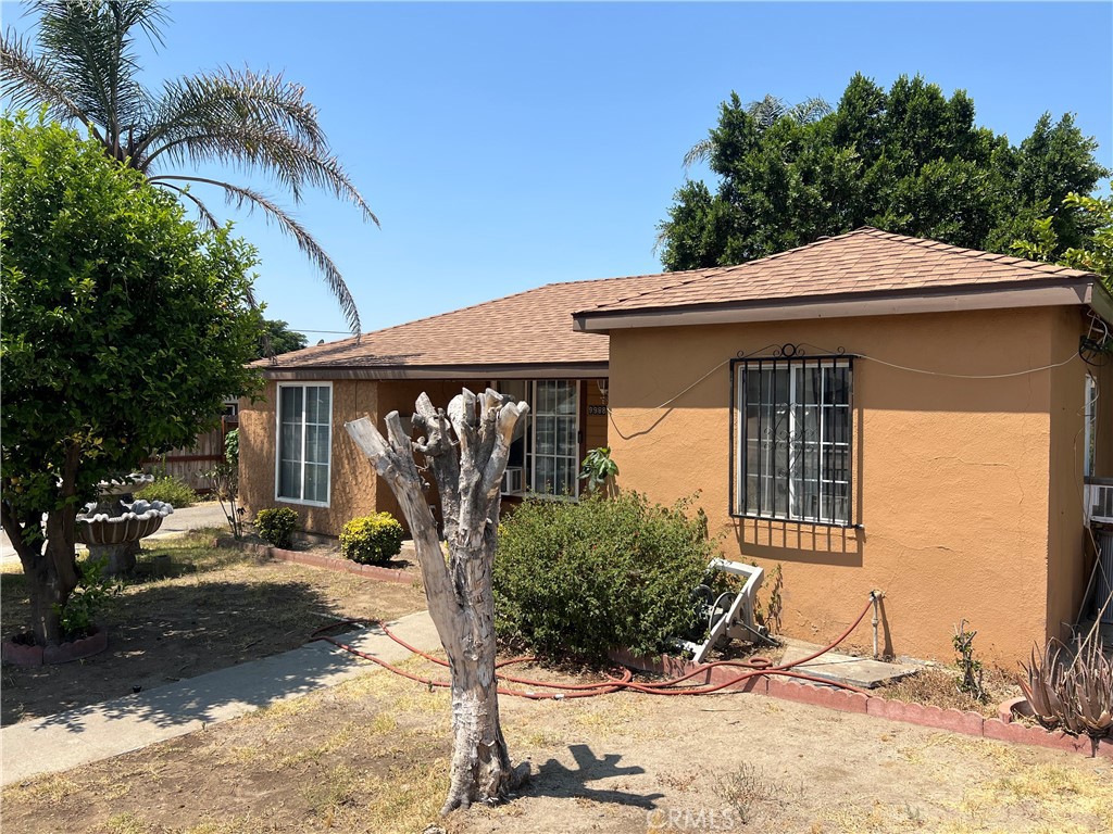 Welcome to this beautifully maintained **3 bedroom, 1.5 bathroom** home located in a quiet, established Fontana neighborhood. This property offers the perfect blend of comfort, functionality, and outdoor space.
Step inside to find a bright living area with plenty of natural light, an updated kitchen with modern finishes, and spacious bedrooms with ample storage. The large backyard is perfect for family gatherings, pets, or even a future ADU.
Additional features include:
Attached garage
Long driveway for extra parking
Convenient access to schools, shopping, parks & freeways
Whether you're a first-time buyer or looking to downsize, this home is a smart move in today’s market.
Don’t wait—homes like this don’t last long in Fontana!