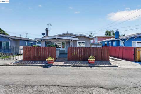 Photo of 5823 Seminary Ct CT, Oakland, CA 94605 (MLS # 41145648)