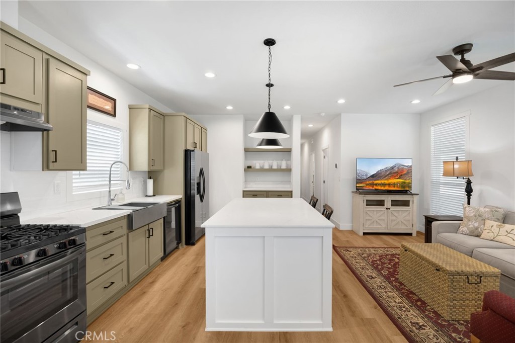 5800 Hamner Ave. #376