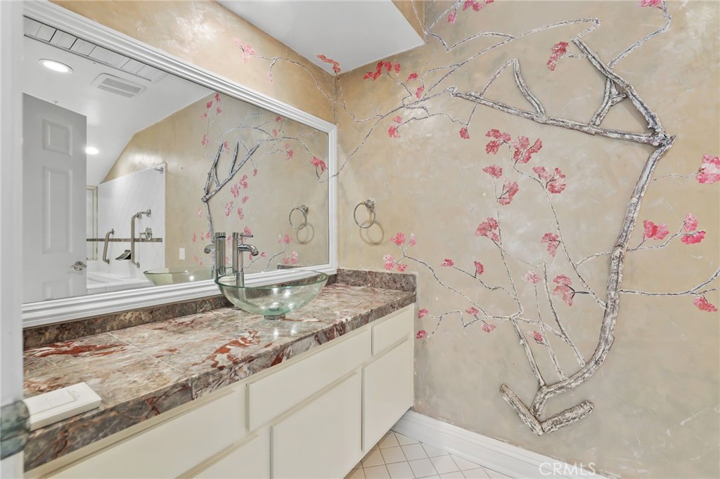 Harbor View Knoll (HKNL) - Residential