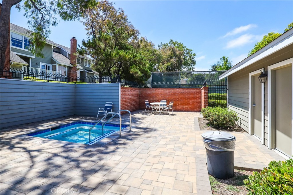 Harbor View Knoll (HKNL) - Residential