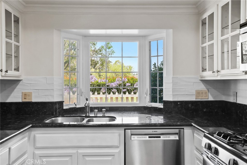 Harbor View Knoll (HKNL) - Residential