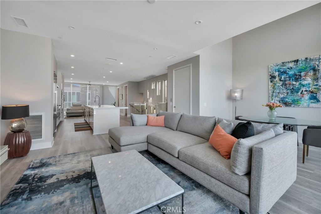 Lido Villas - Residential