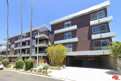 Photo of 6001 Carlton Way #303, Los Angeles, CA 90028 (MLS # 26672509)