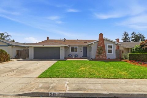 Photo of 546 Woodstock Way, Santa Clara, CA 95054 (MLS # ML82042876)