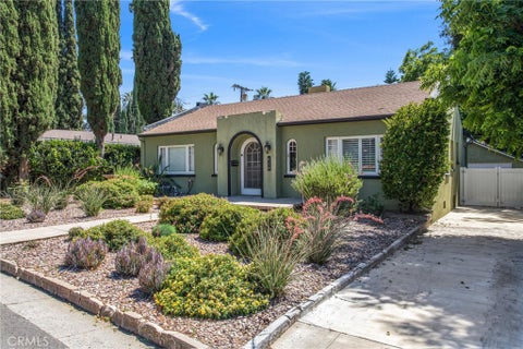 Photo of 618 Cypress Circle Cir, Redlands, CA 92373 (MLS # IG26207269)