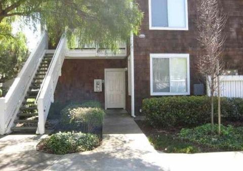Photo of 211 Bayside Ct Ct, Richmond, CA 94804 (MLS # 41121130)