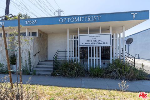 Photo of 17523 Crenshaw Boulevard, Torrance, CA 90504 (MLS # 26656635)