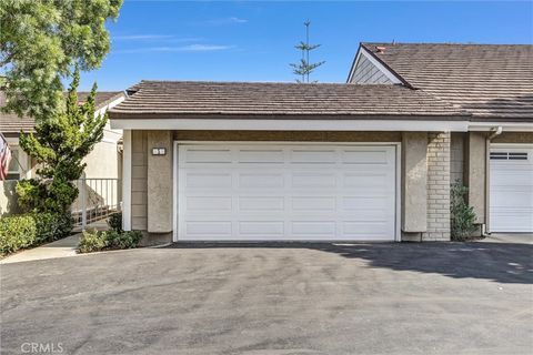 Photo of 5 Fernbank #57, Irvine, CA 92604 (MLS # OC25245499) Photo of 5 Fernbank #57, Irvine, CA 92604 (MLS # OC25245499)