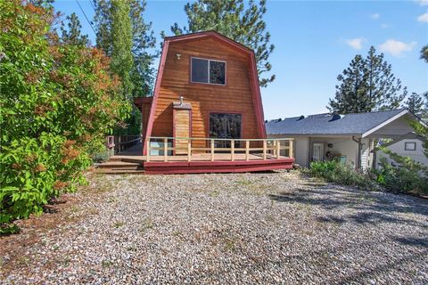 Photo of 2068 Slippery Elm Rd, Wrightwood, CA 92397 (MLS # HD26095239)