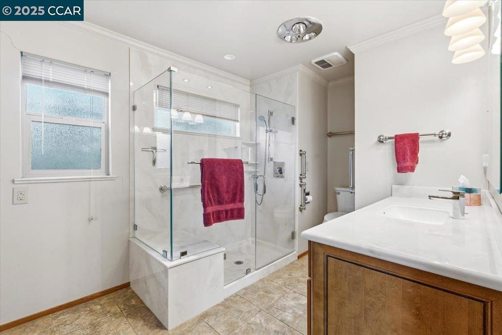 MUIR OAKS - Residential