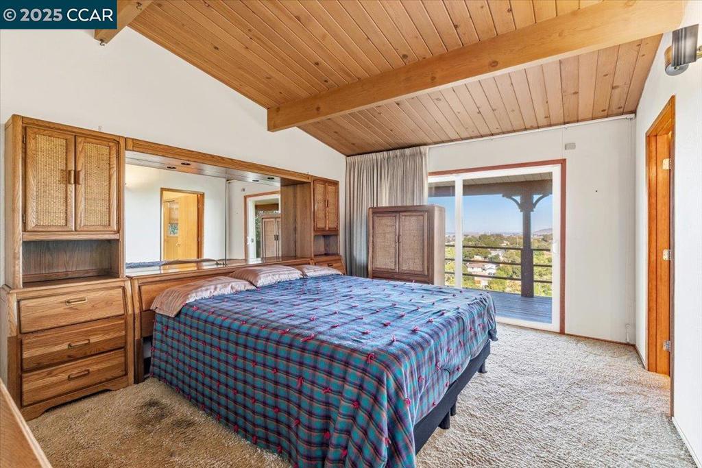 MUIR OAKS - Residential