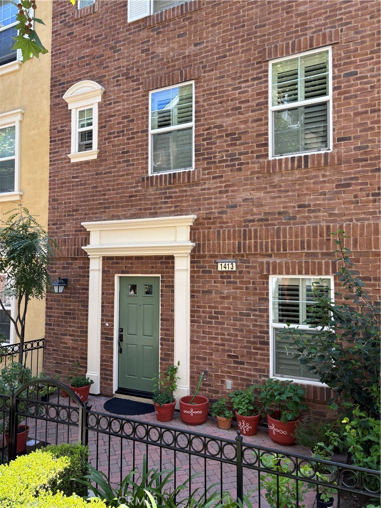 1413 Manchester Way