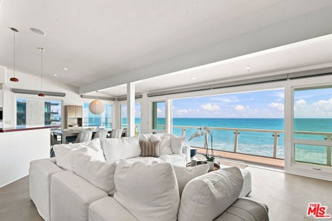 Photo of 24742 Malibu Road, Malibu, CA 90265 (MLS # 26875609)