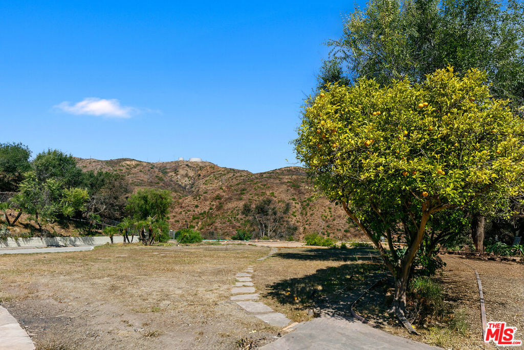 20725 Rockcroft Drive