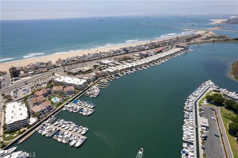 16276 Pacific Circle Huntington Beach CA 92649