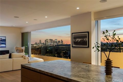 Photo of 838 N Doheny Drive #PH B, West Hollywood, CA 90069 (MLS # SR26075591)