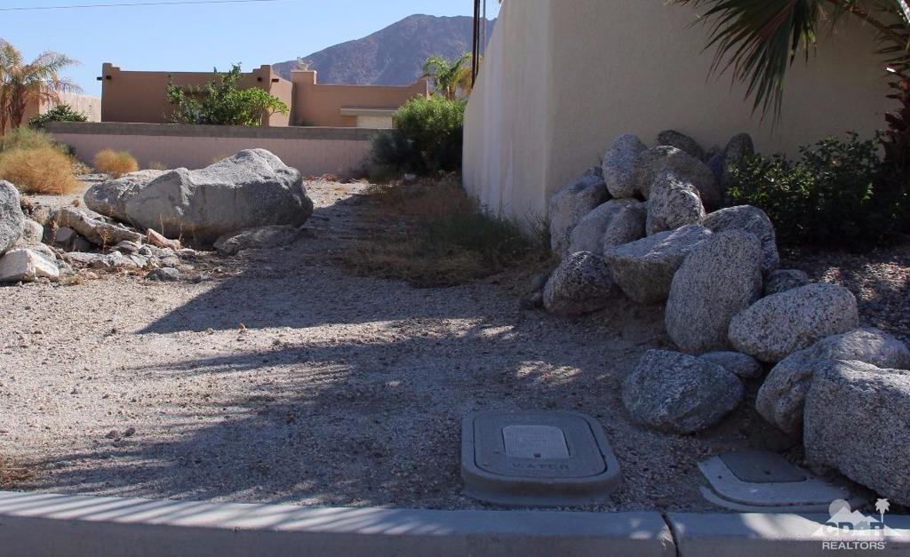 La Quinta Cove - Land