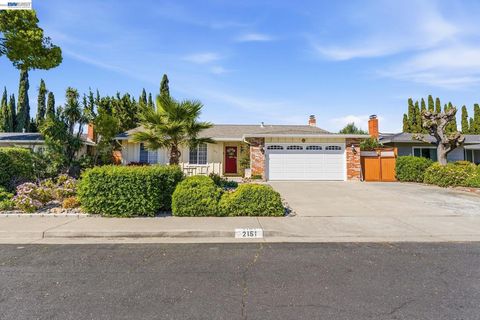 Photo of 2151 Deerwood Dr Dr, Martinez, CA 94553 (MLS # 41127807)