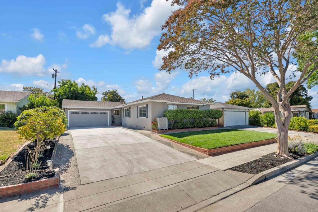 837 Nectarine Avenue