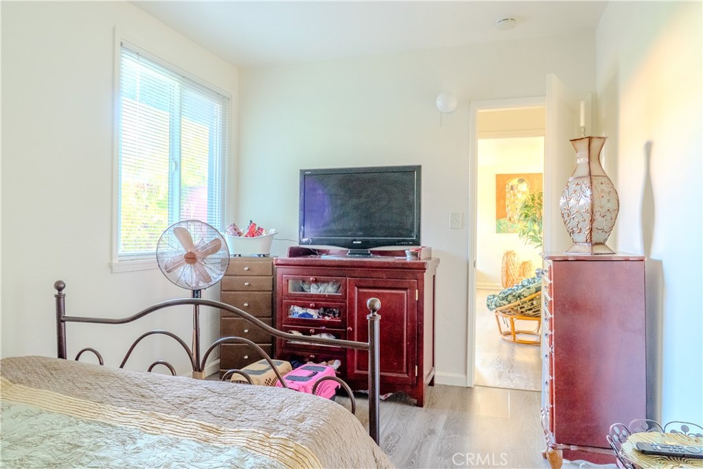 Circle (CA) - Residential Income