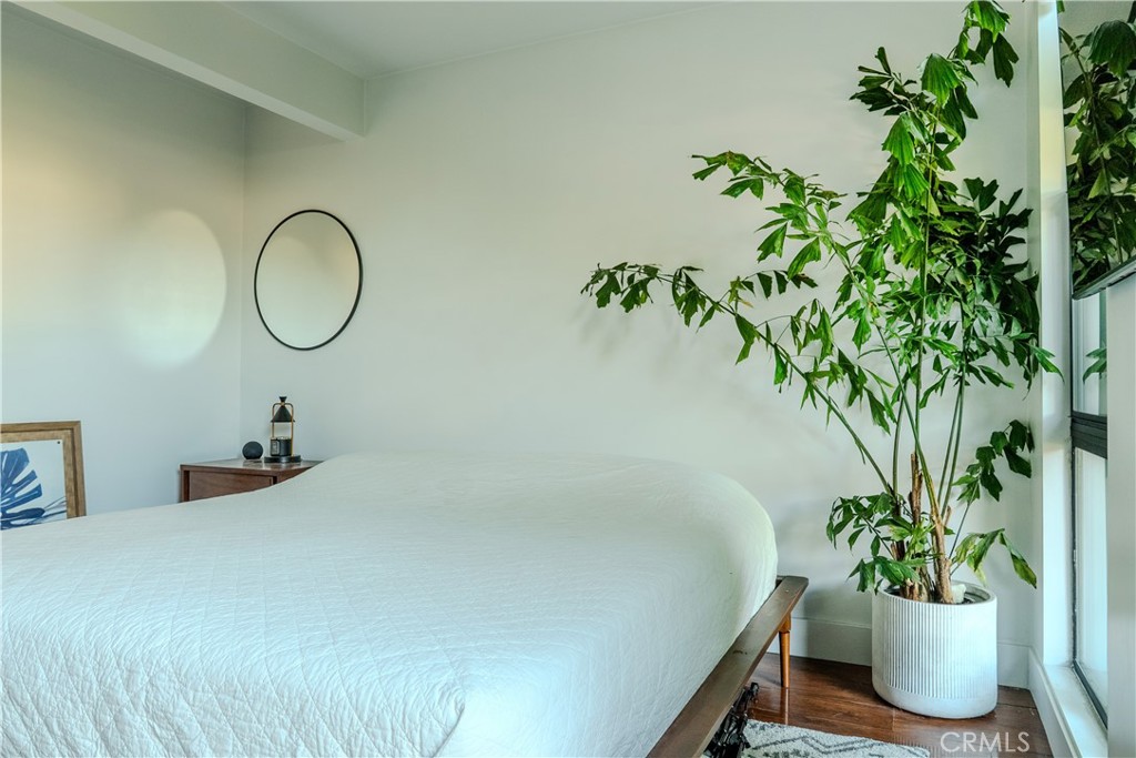 Circle (CA) - Residential Income