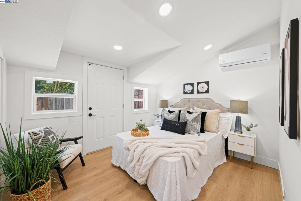 DOWNTOWN AREA - Residential