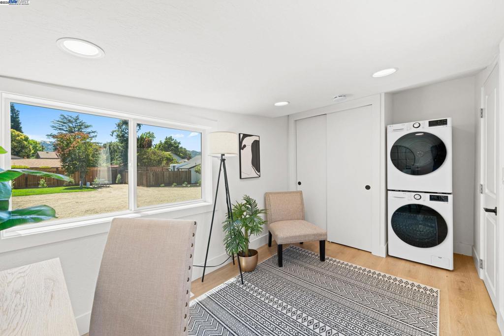 DOWNTOWN AREA - Residential