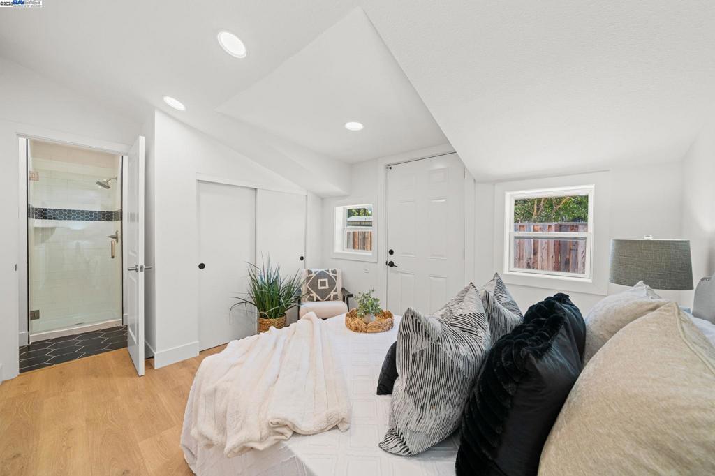 DOWNTOWN AREA - Residential