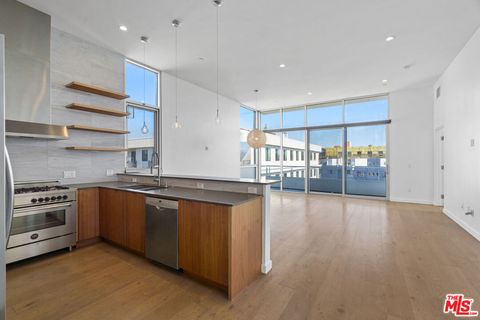 Photo of 12770 Caswell Avenue #403, Los Angeles, CA 90066 (MLS # 26831399)
