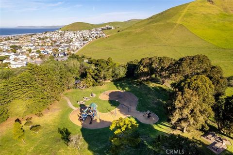 Tiny photo for 3020 Ironwood Avenue Ave, Morro Bay, CA 93442 (MLS # SC26041634)