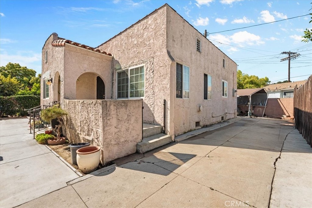 3655 Castalia Avenue