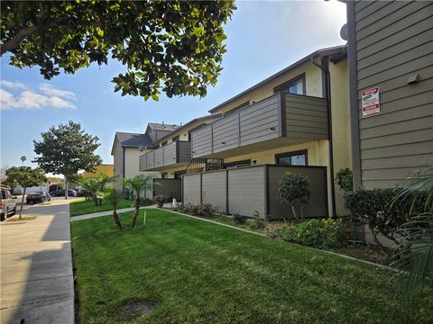 Photo of 2624 W Porter Avenue, Fullerton, CA 92833 (MLS # PW26076353)