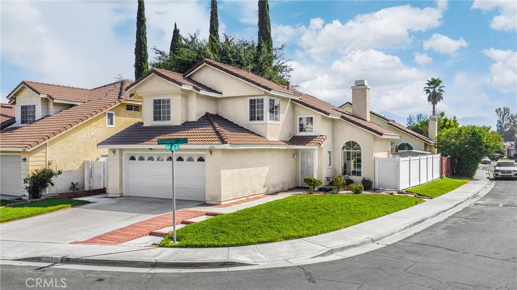 Welcome to this inviting two story, 3 bedroom, 2 bathroom home offering 1459 sq. ft of living space, on a 4,500 sq. ft lot. This home is situated on a desirable corner lot within a planned unit community. This home blends comfort, convenience and charm.
Once inside, you will be greeted by a spacious formal living and dining room areas with a beautiful brick fireplace, a perfect setting for both gatherings and quiet evenings. The freshly painted interior creates a light, welcoming atmosphere, while the kitchen opens to the family room, providing a functional flow ideal for everyday living and entertaining. Upstairs, you'll find a small loft area that can serve as a flex space, perfect for a home office, reading nook or study area. The low-maintenance backyard makes it easy to enjoy outdoor living without the extra upkeep. As a resident, you'll enjoy access to the community pool and amenities, while still having the privacy of your own home.
Conveniently located just minutes from Loma Linda University and downtown Redlands, with easy access to shopping, dining and major freeways, this home is a wonderful opportunity in a prime location.