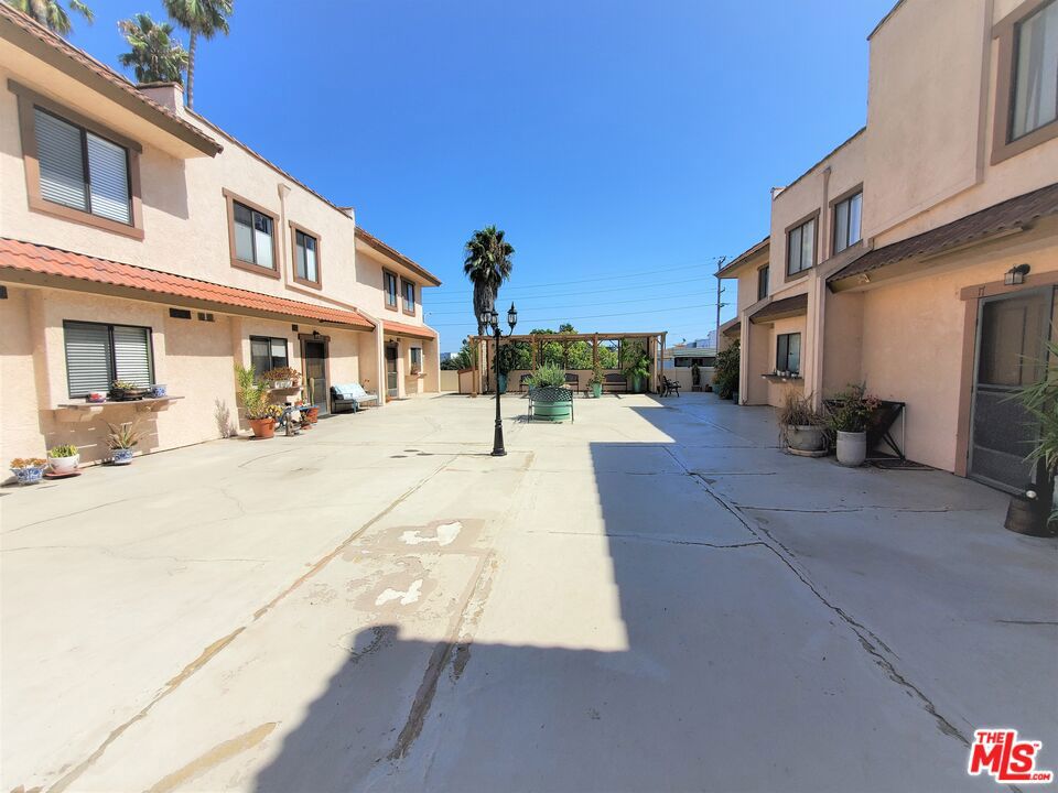 4365 Mclaughlin Avenue 18