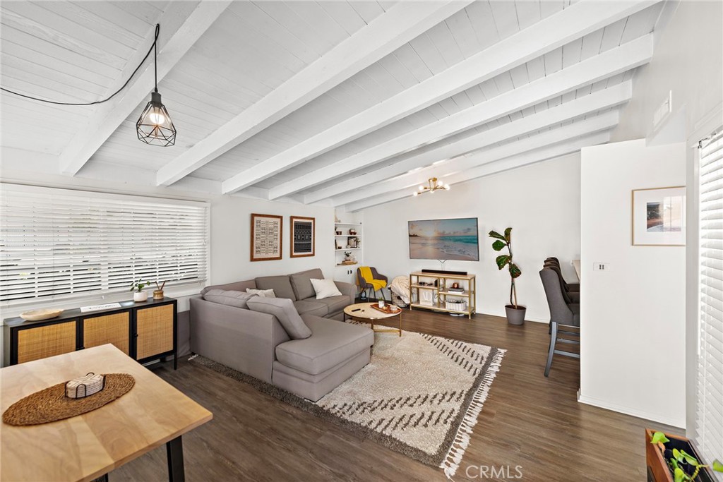 1501 Cliff Drive