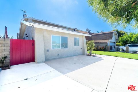 Photo of 8326 Beckford Avenue, Northridge, CA 91324 (MLS # 26647823)