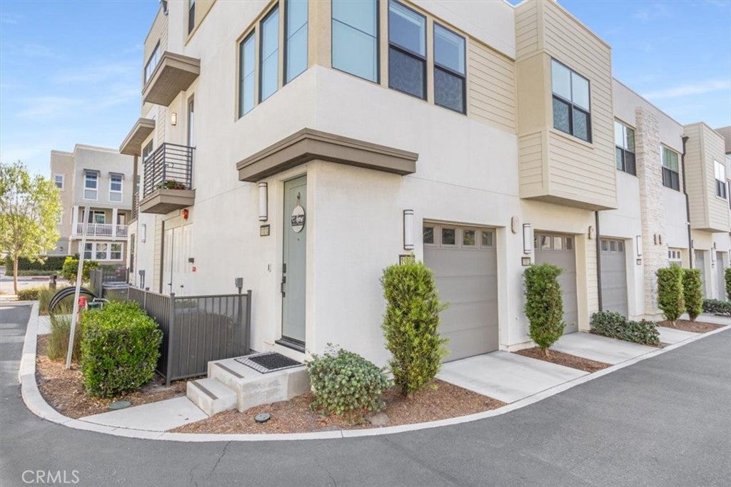 11010 Momentum Drive