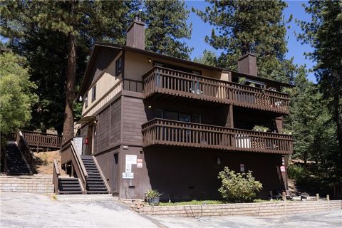 Photo of 1264 Club View DR, Big Bear Lake, CA 92315 (MLS # IG26144838)