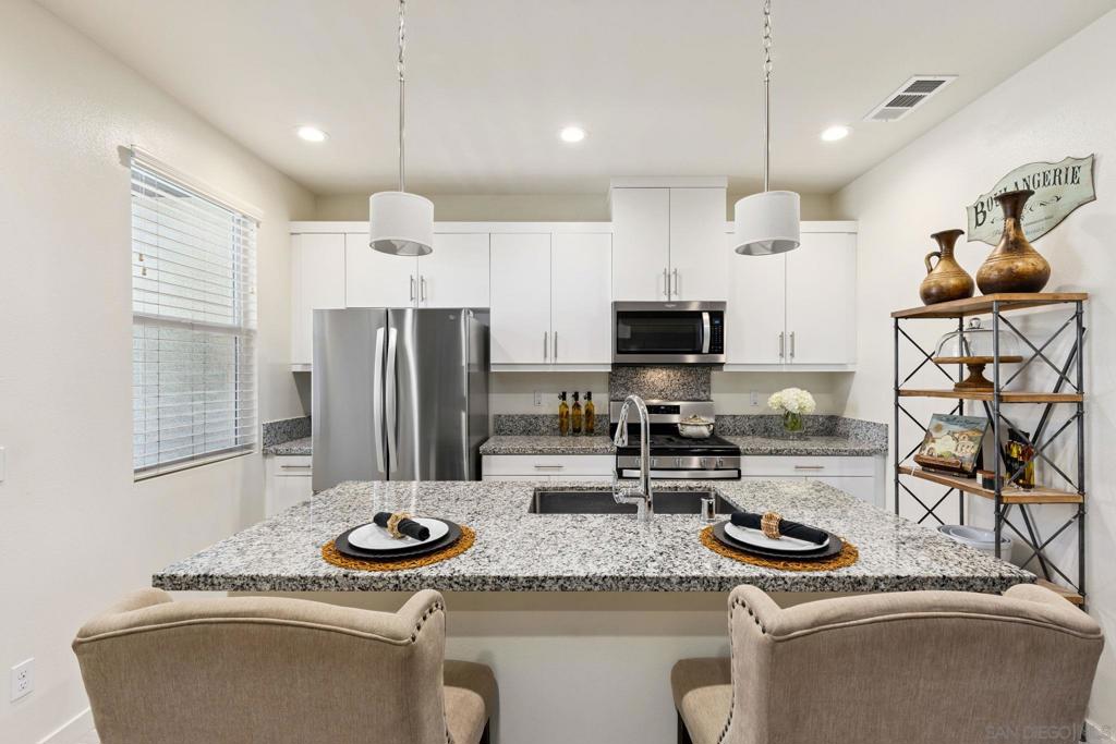 4132 Calle Arbol