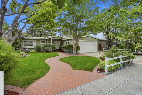 Photo of 2584 Lansford Avenue, San Jose, CA 95125 (MLS # ML82045248)