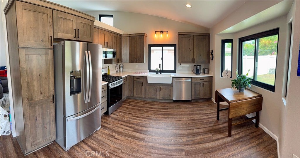 1210 Country Place