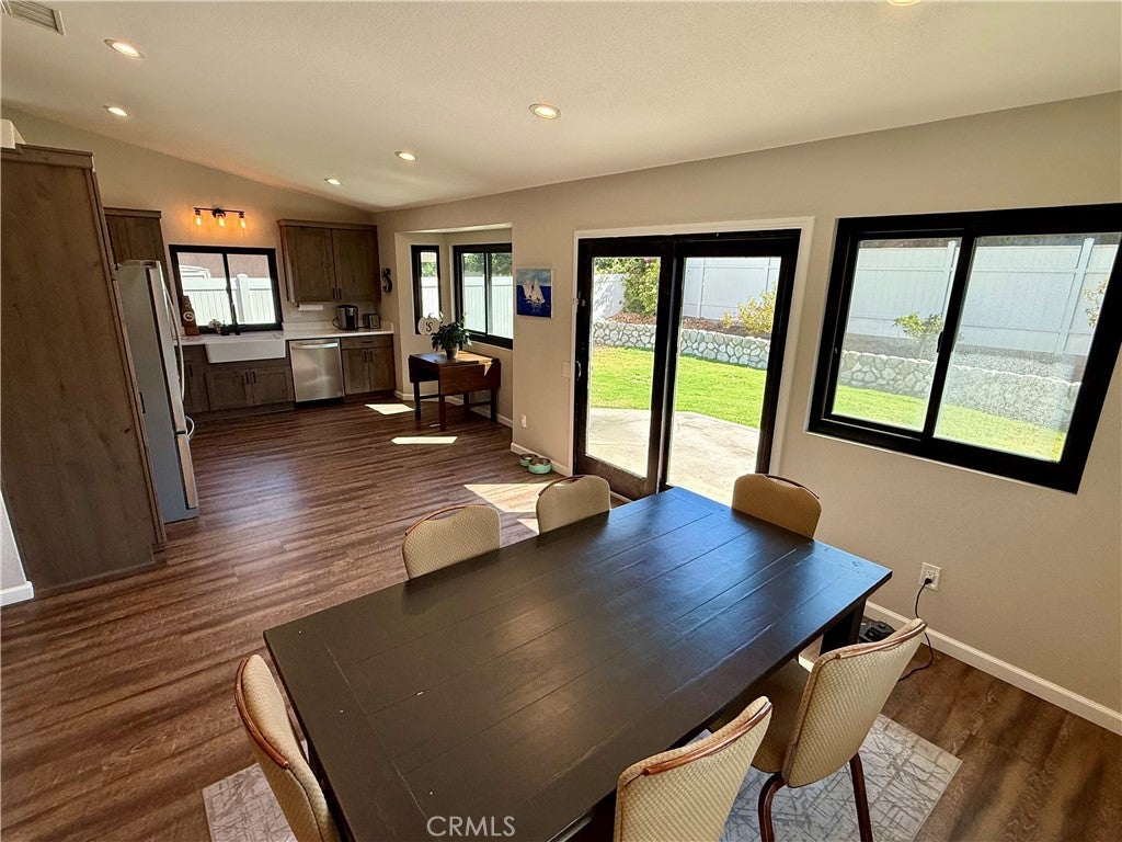 1210 Country Place