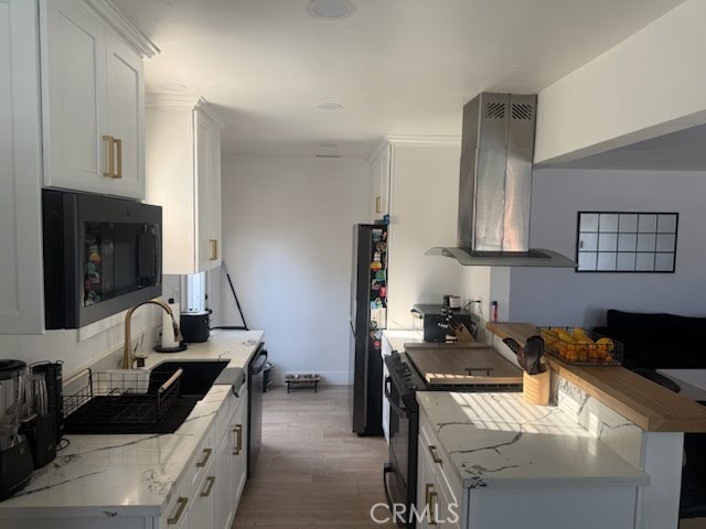 1237 E 222nd